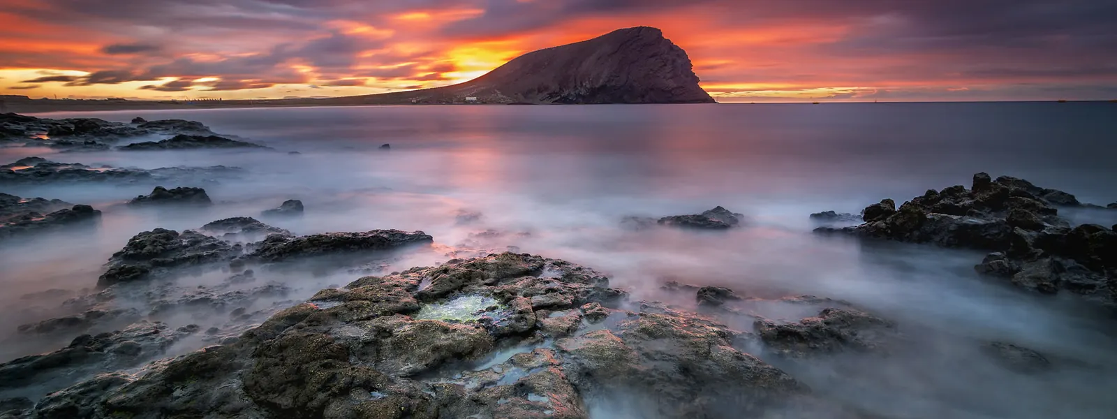Montaña Roja al atardecer, en El Médano